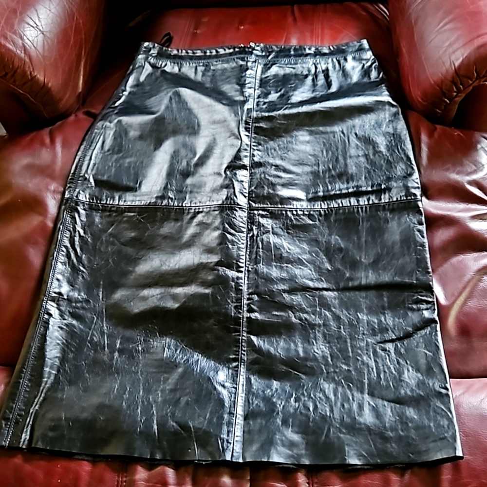 Gap genuine black leather skirt, size 8 .Beautiful condition.